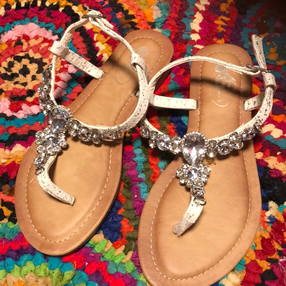 Embellished sandal size 7.5
